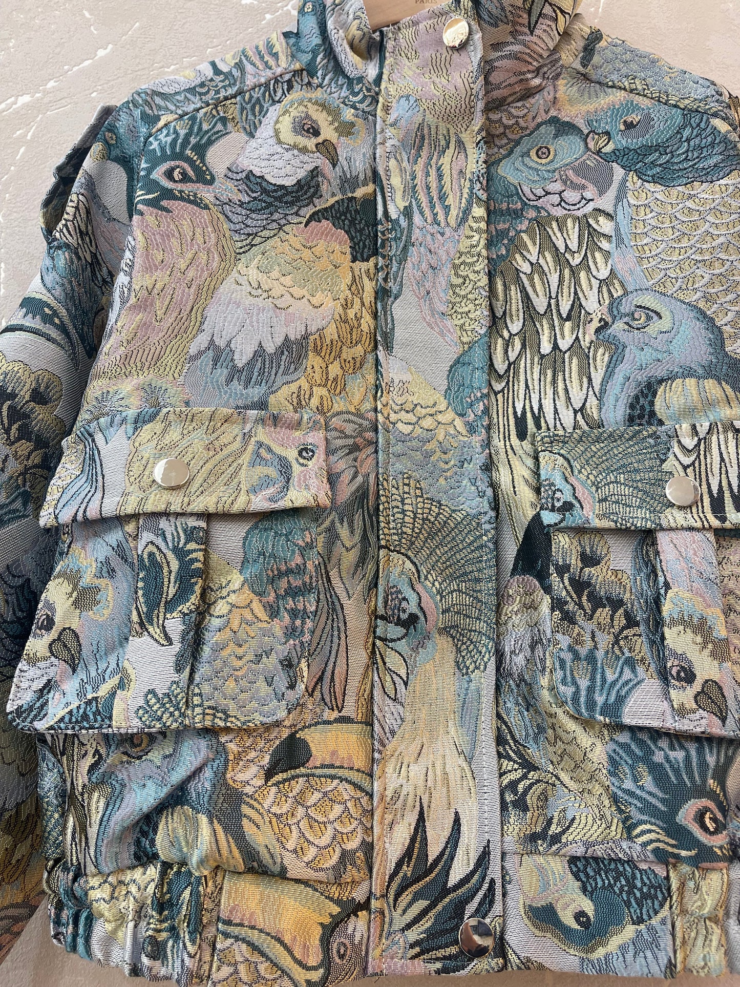 Jacket bird