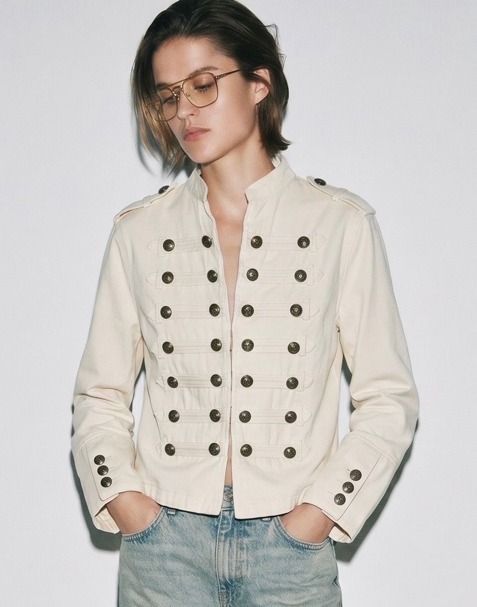 Jacket offhwite napoleon