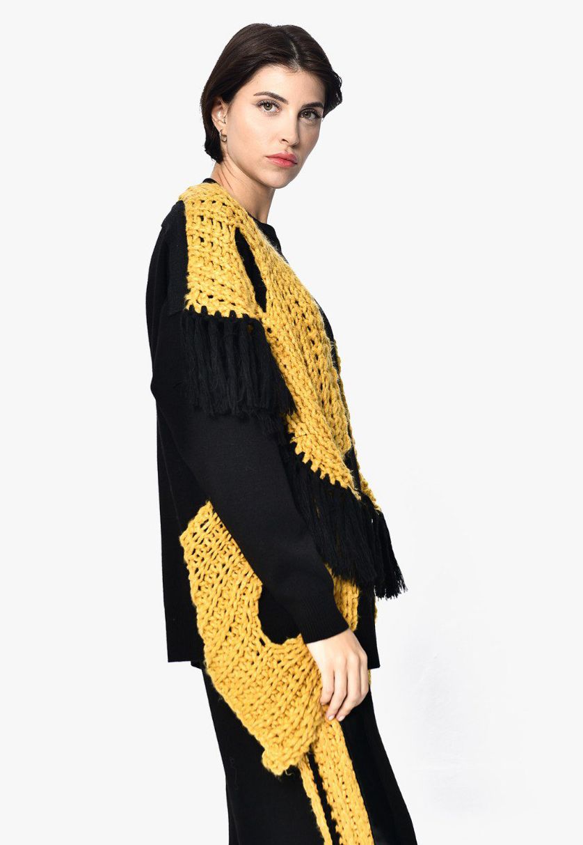 Pullover Black Mustard Crochet