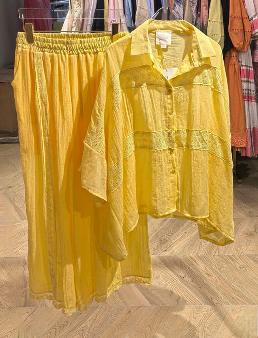 Yellow Set Purple Queen