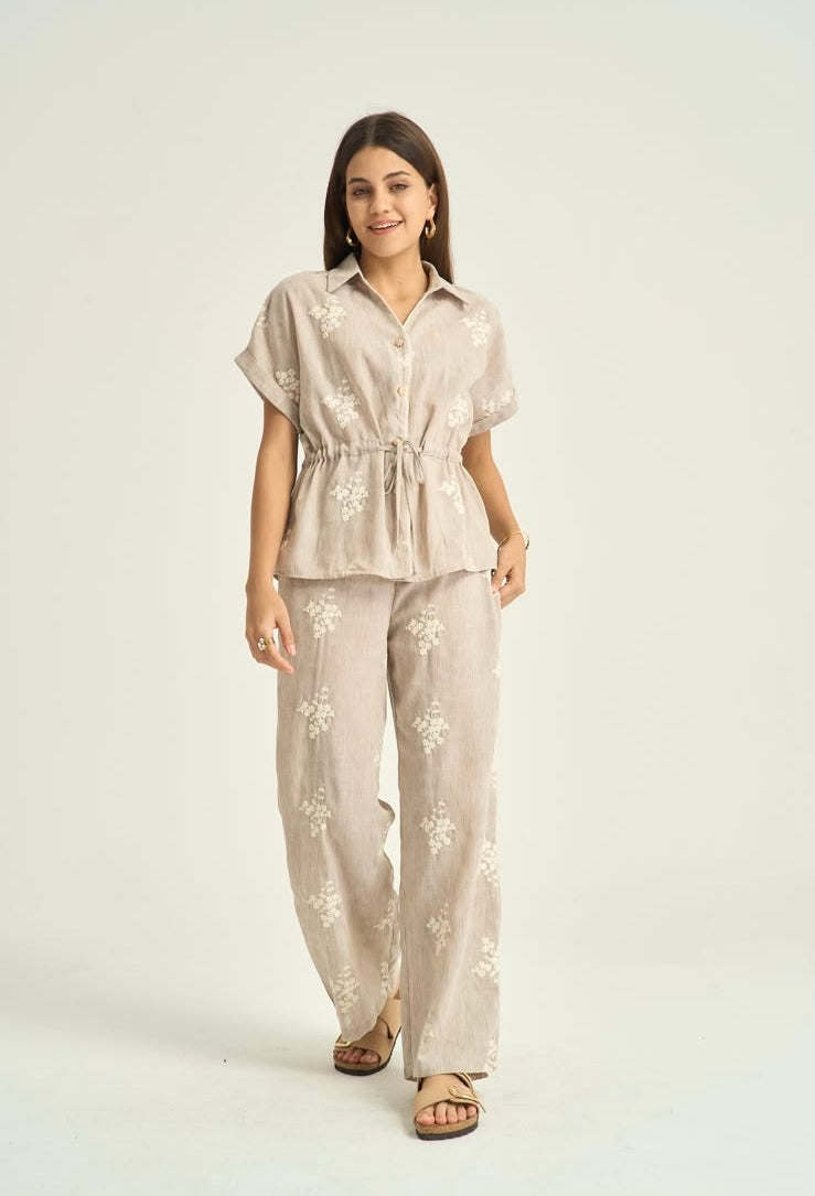 Set beige embroidery