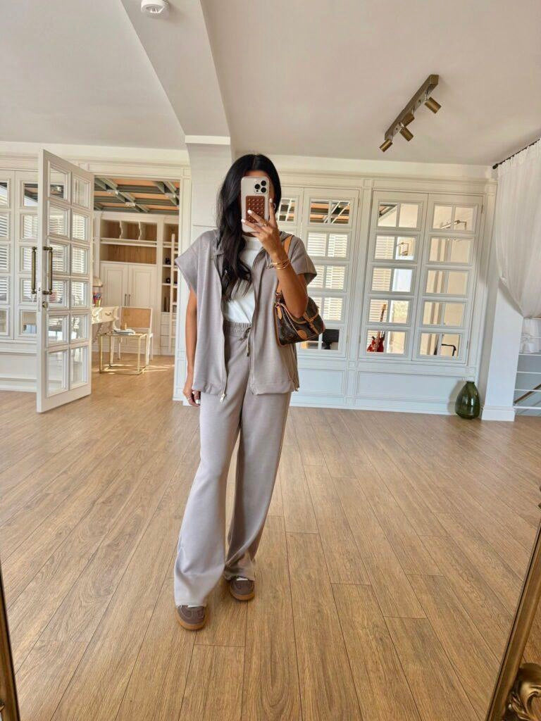 Set light grey