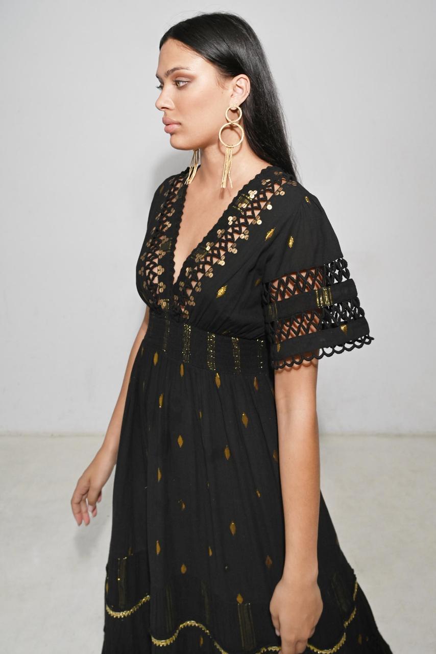 Dress black piticuti