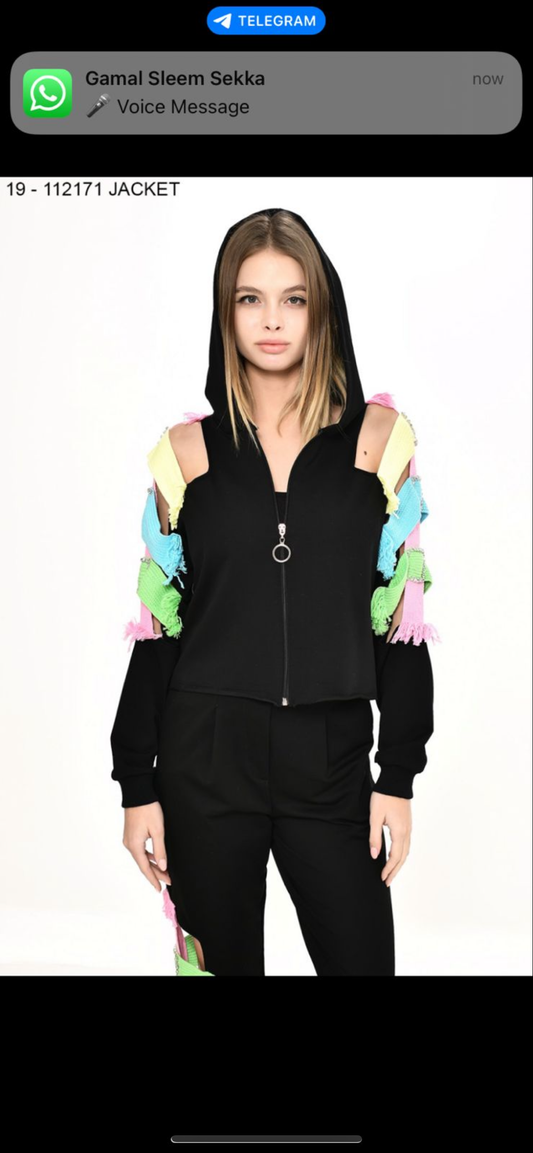 Sweater colorful shoulders
