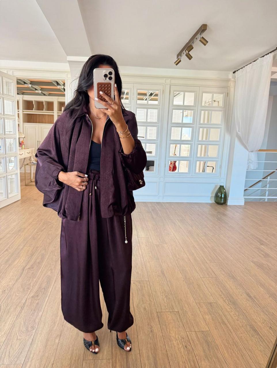 Burgundy silk set