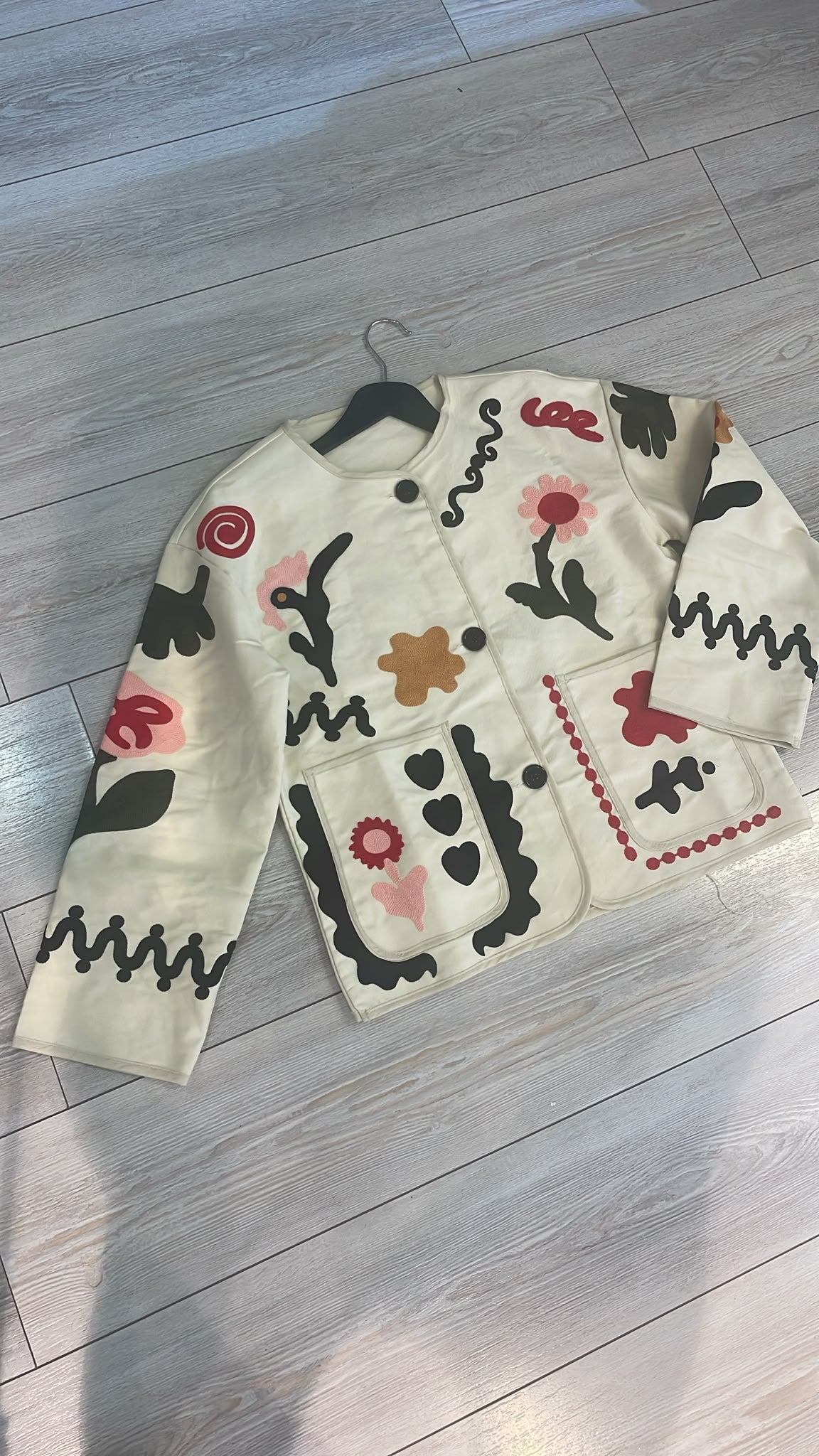 Jacket embroidery oversized