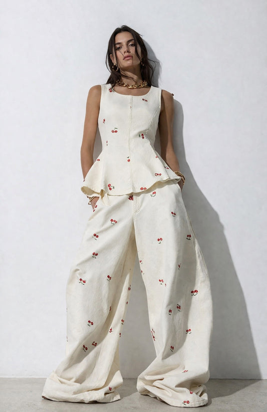 Set polka cherry