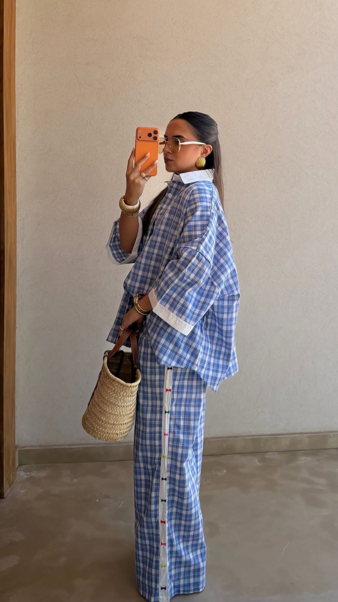 Set blue checkered