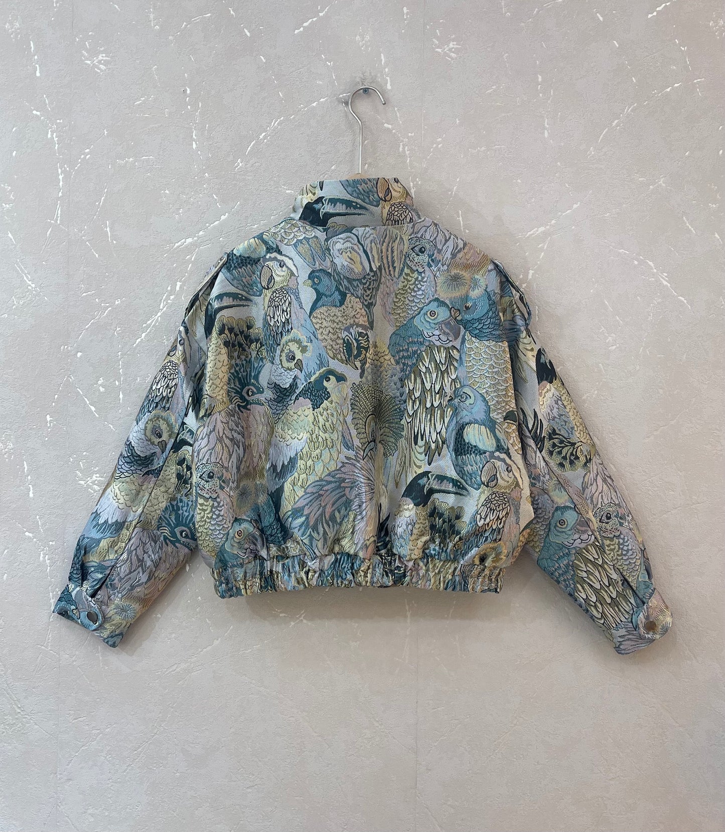 Jacket bird