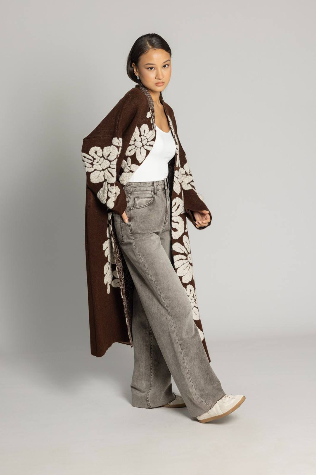 Cardigan embroidery brown