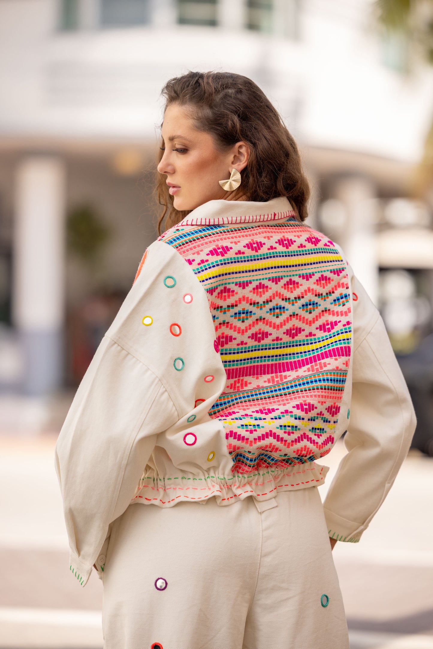 Jacket embroidery white