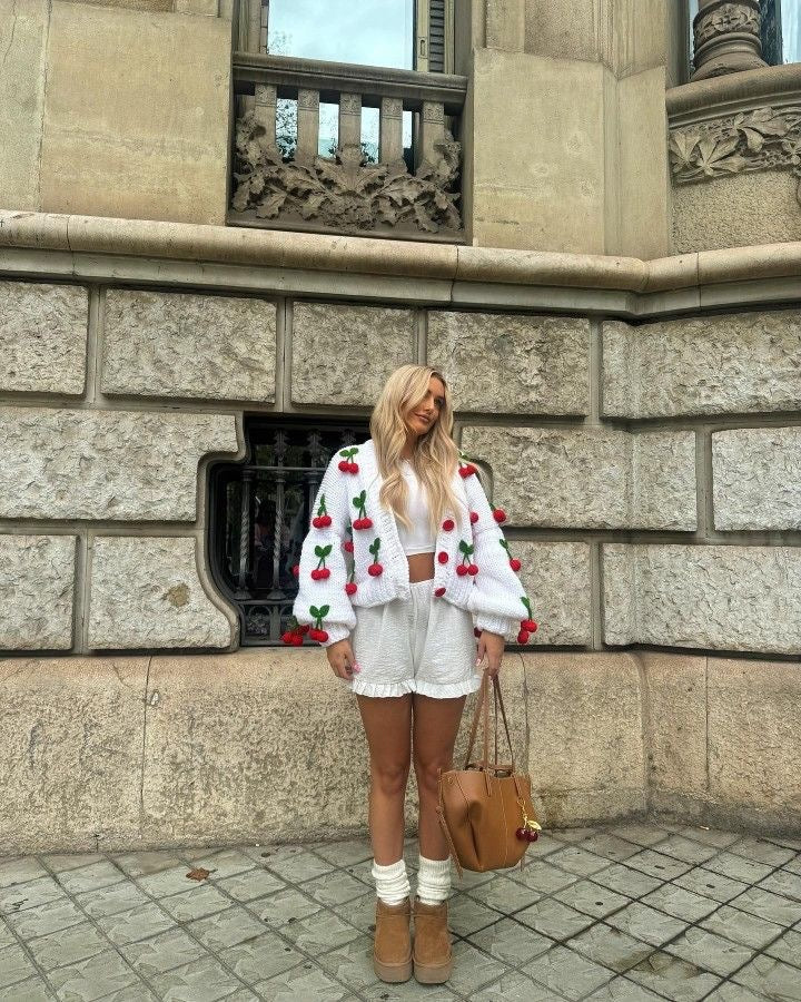 Cardigan white cherry