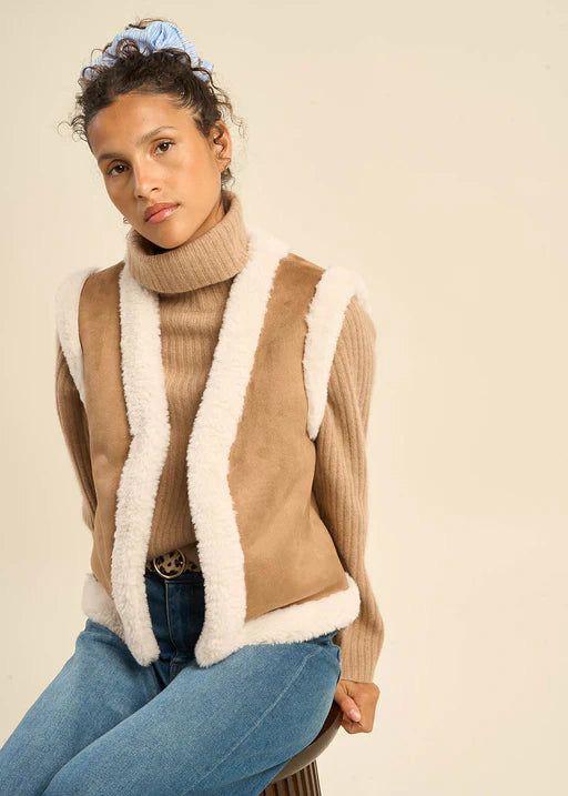 Vest camel fur