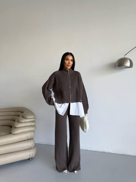 Brown Set attcahed shirt