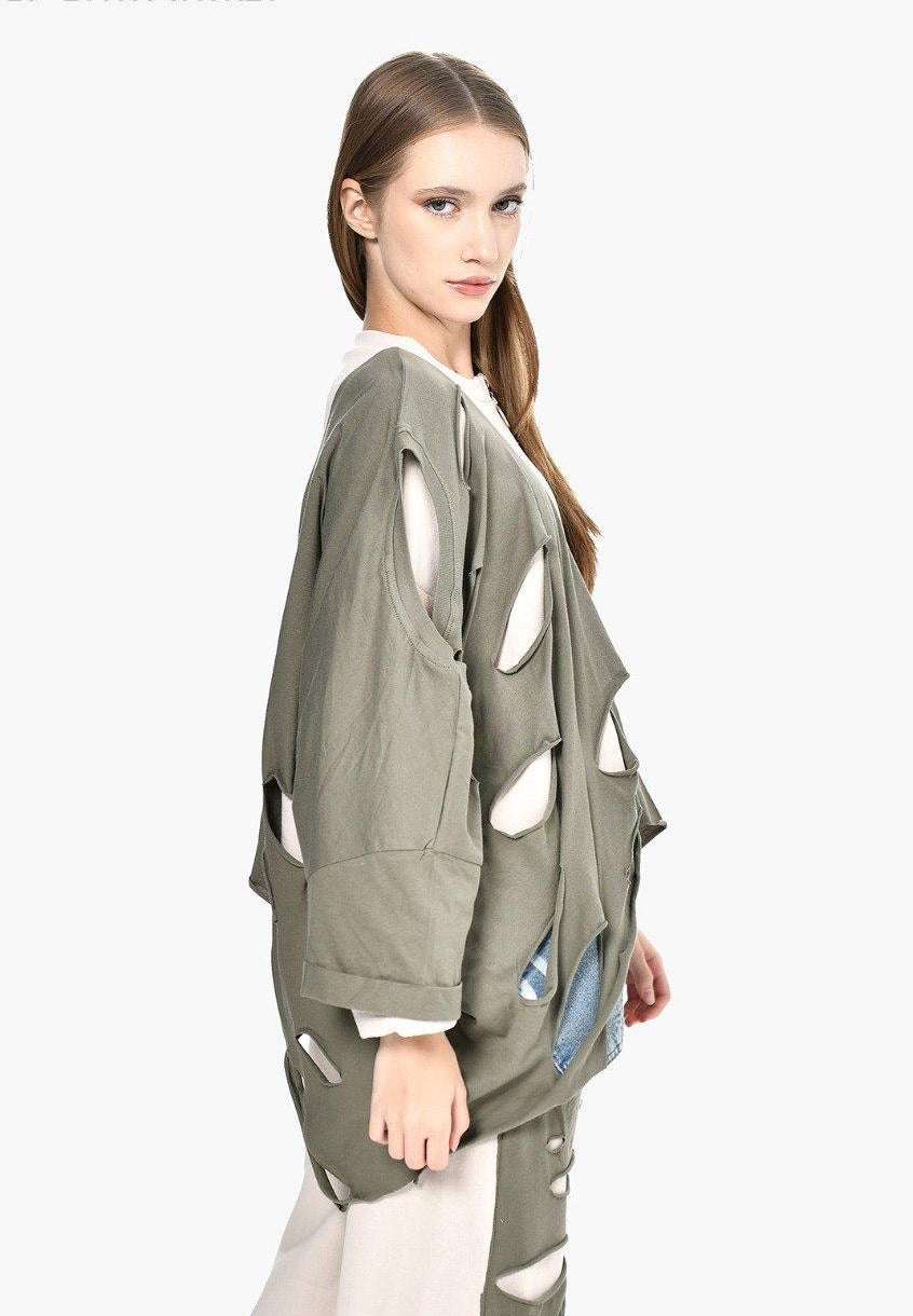 Sweater olive cutting