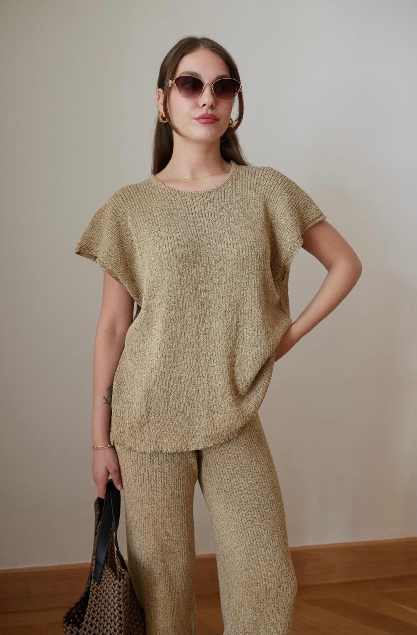Set beige knitting