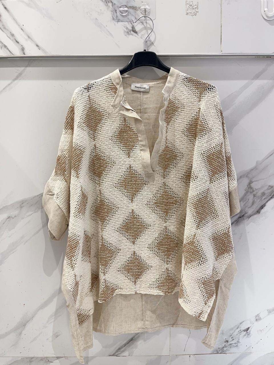 Shirt gold beige pattern