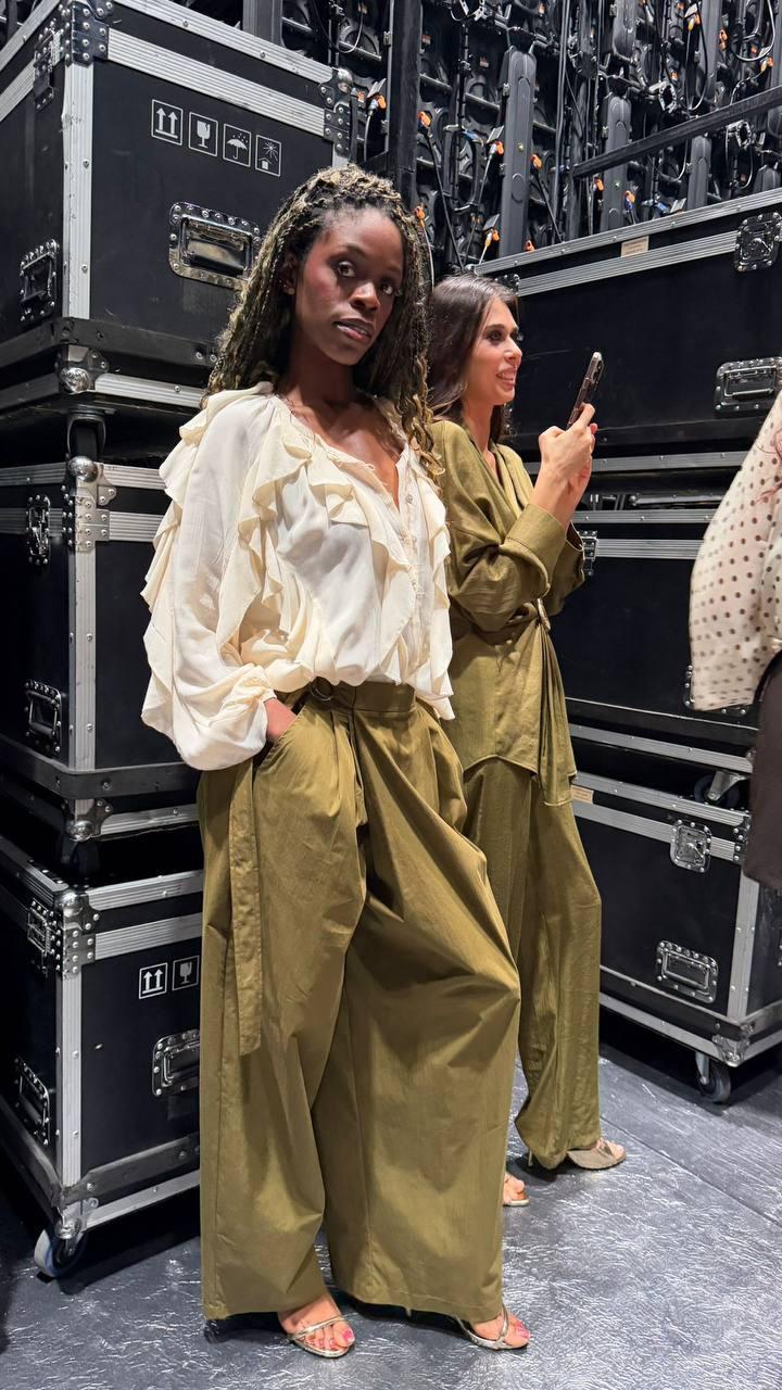 Pants olive wide leg
