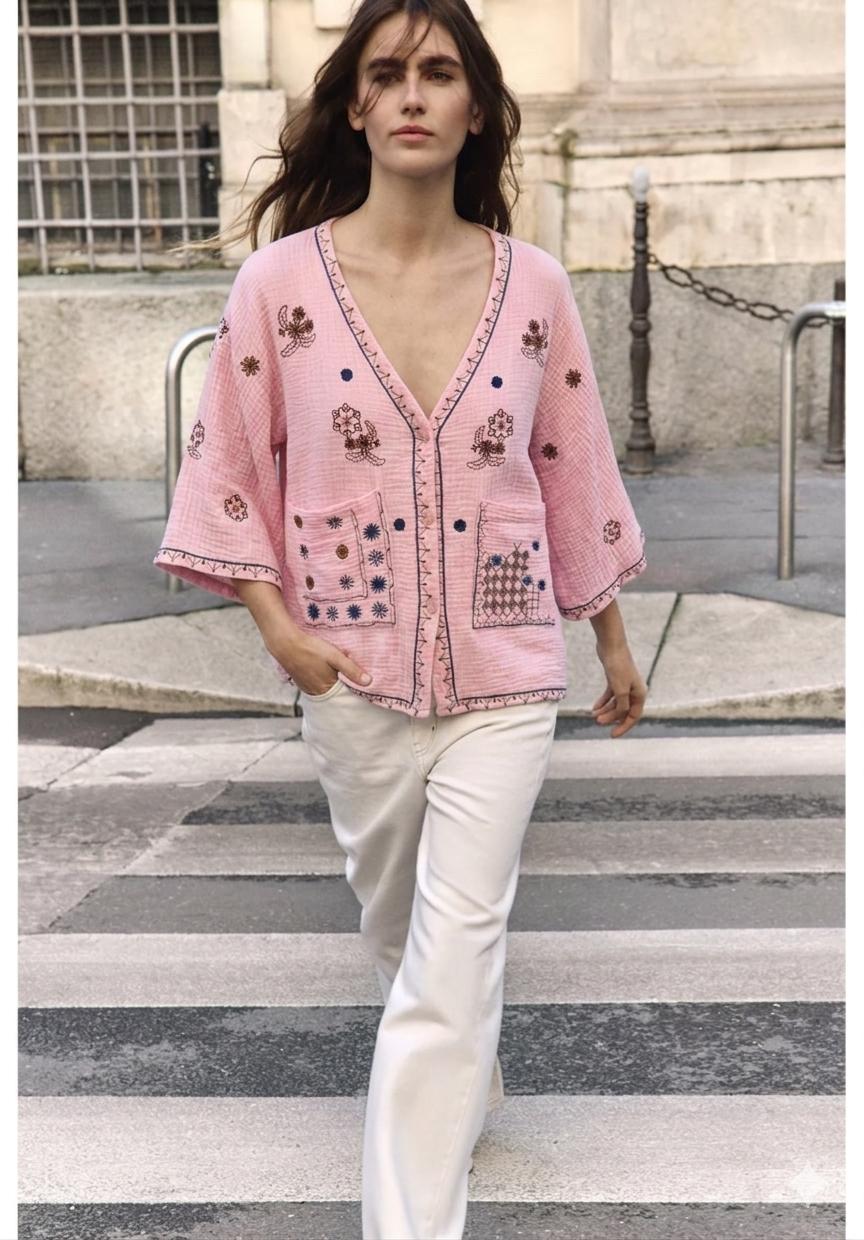 Shirt pink embroidery