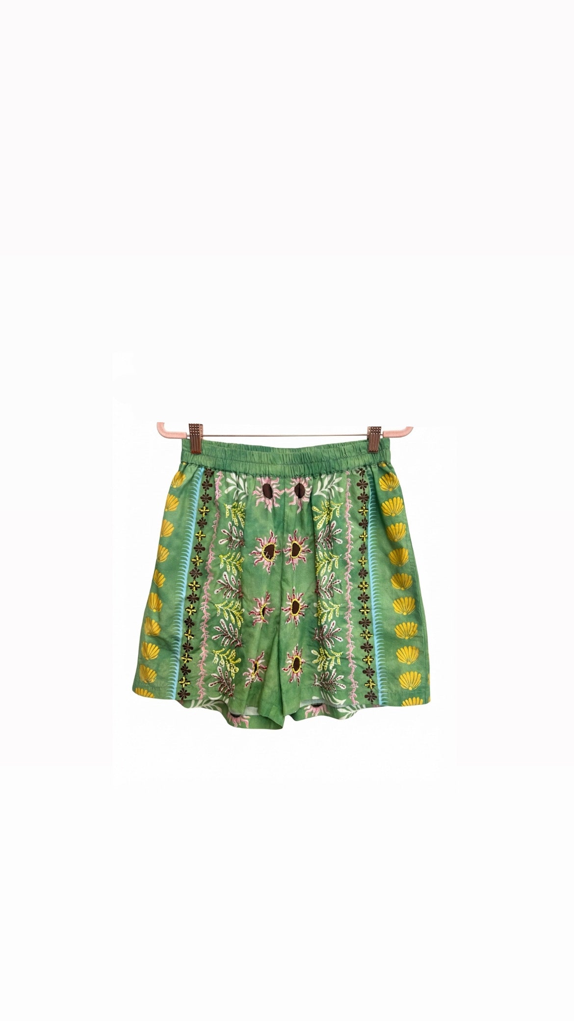 Set green multicolor embroidery