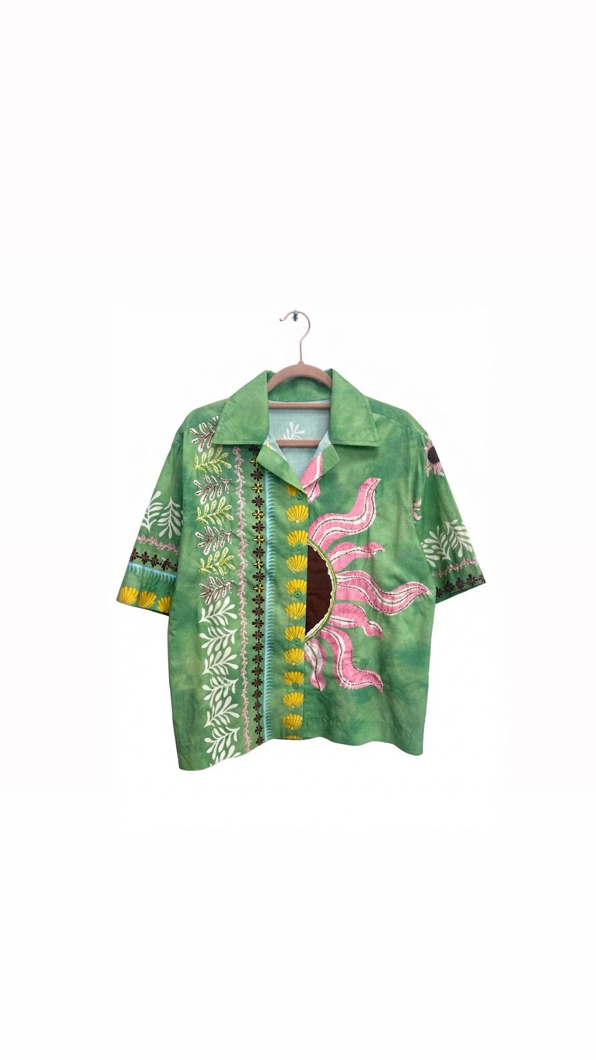 Set green multicolor embroidery