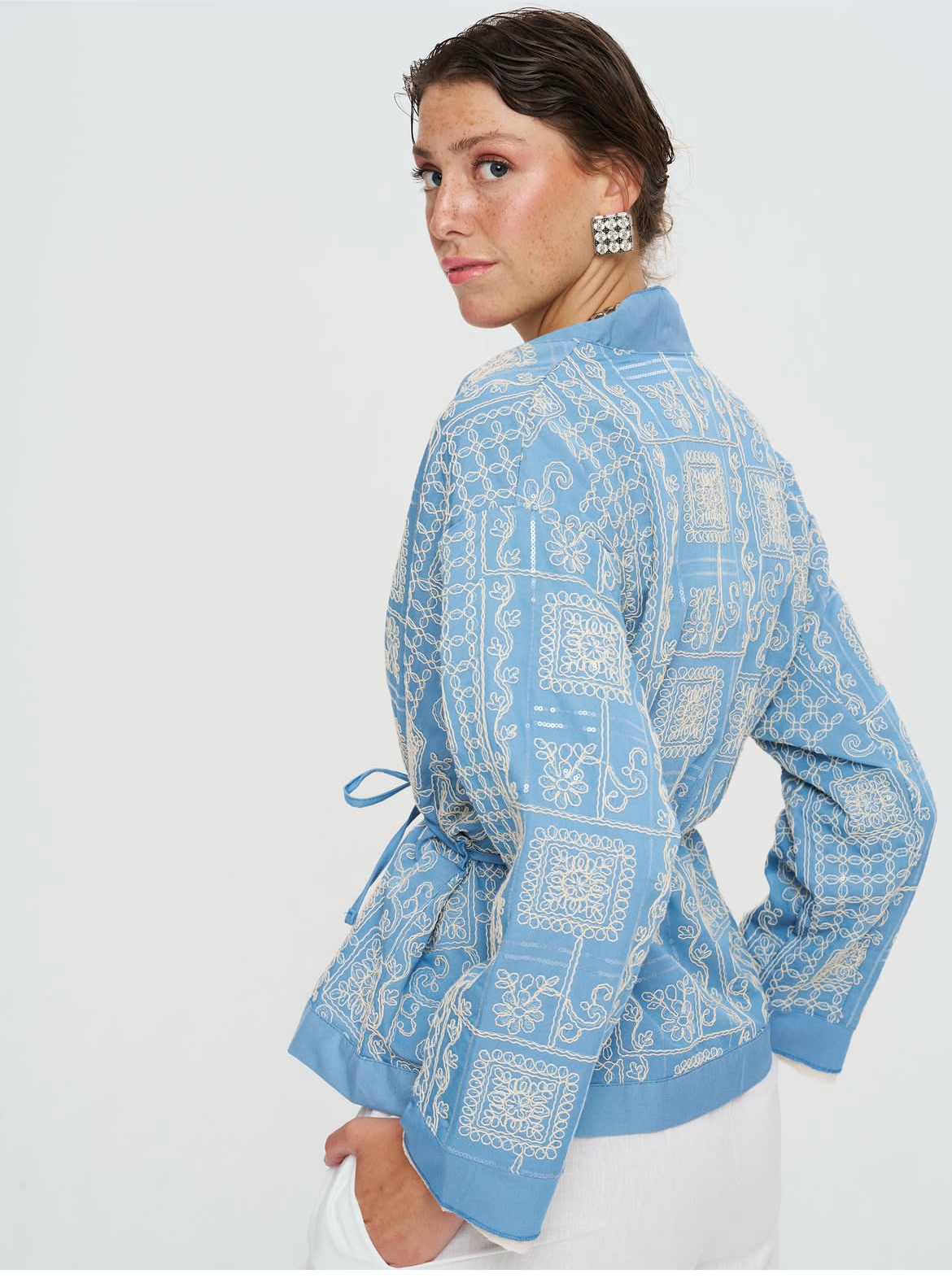Cardigan embroidery blue