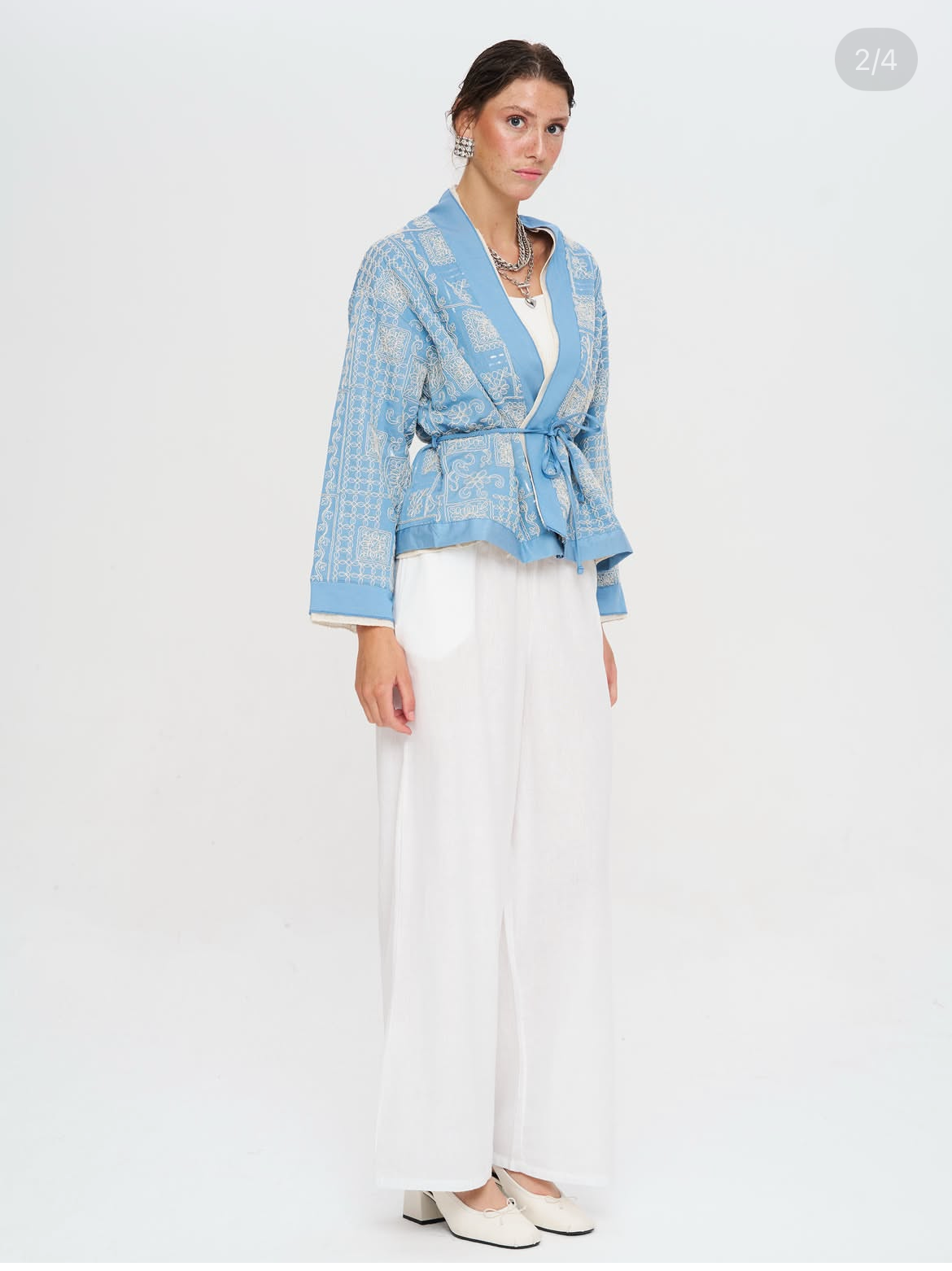 Cardigan embroidery blue