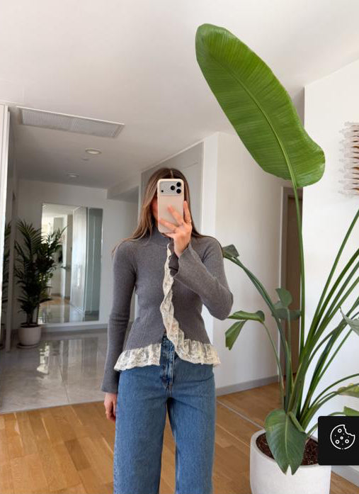 Pullover grey knit lace