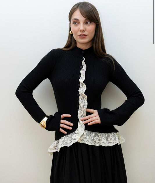 Pullover black knit lace