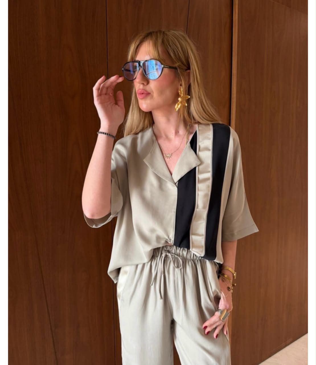 Set beige two lines