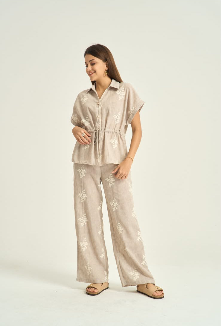 Set beige embroidery