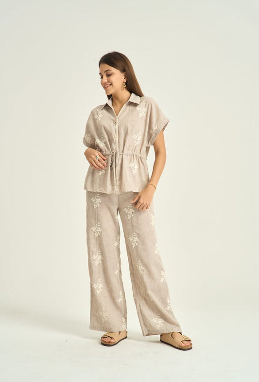 Set beige embroidery