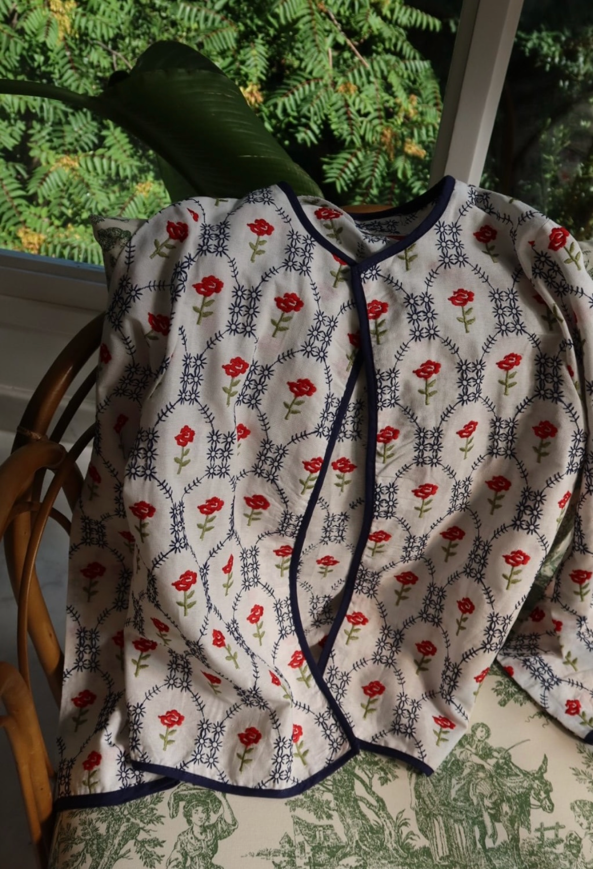 Shirt embroidery floral blue red