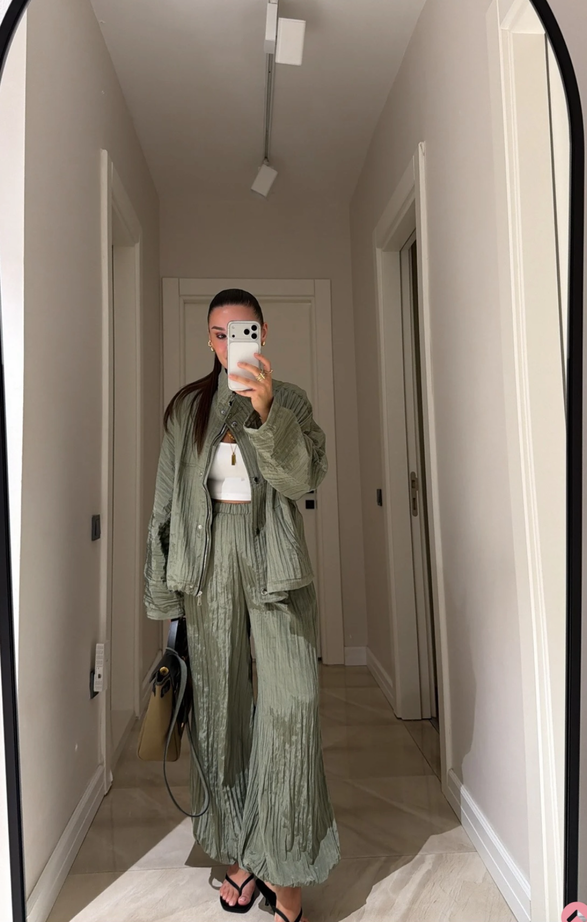 Set olive pleated