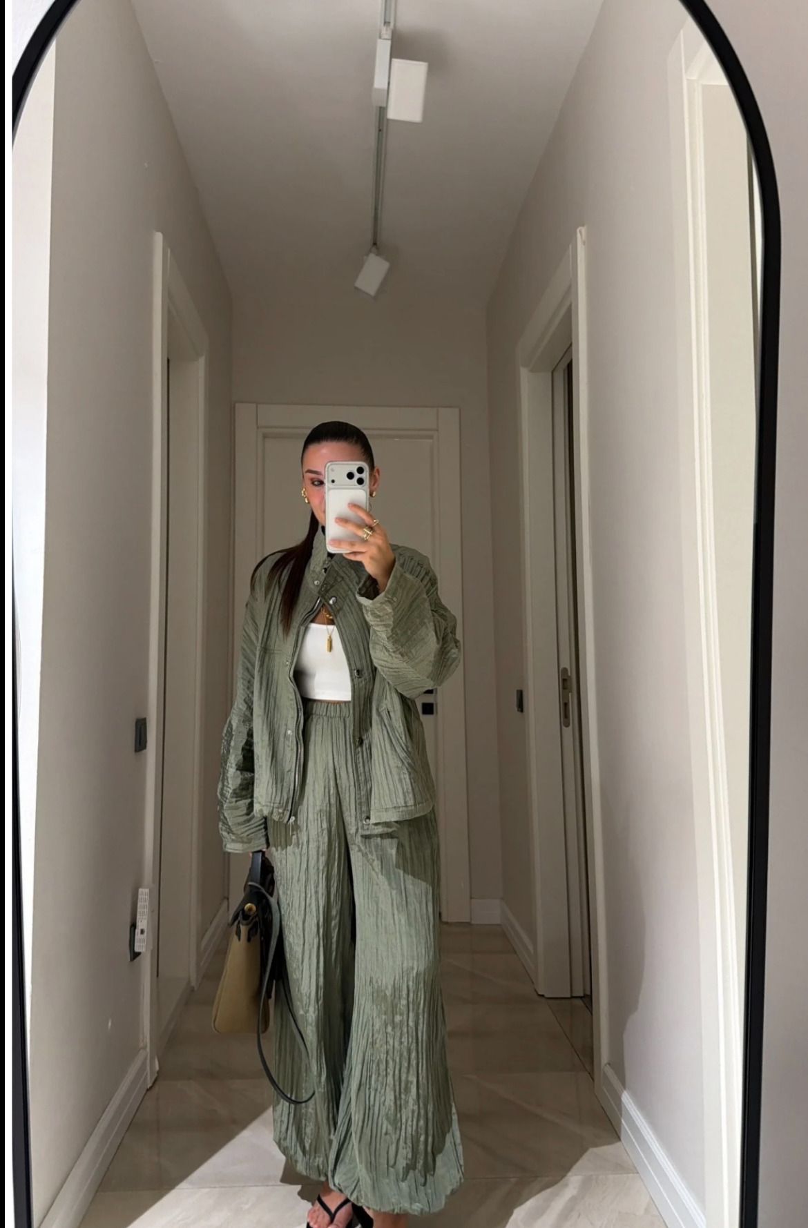 Set olive pleated