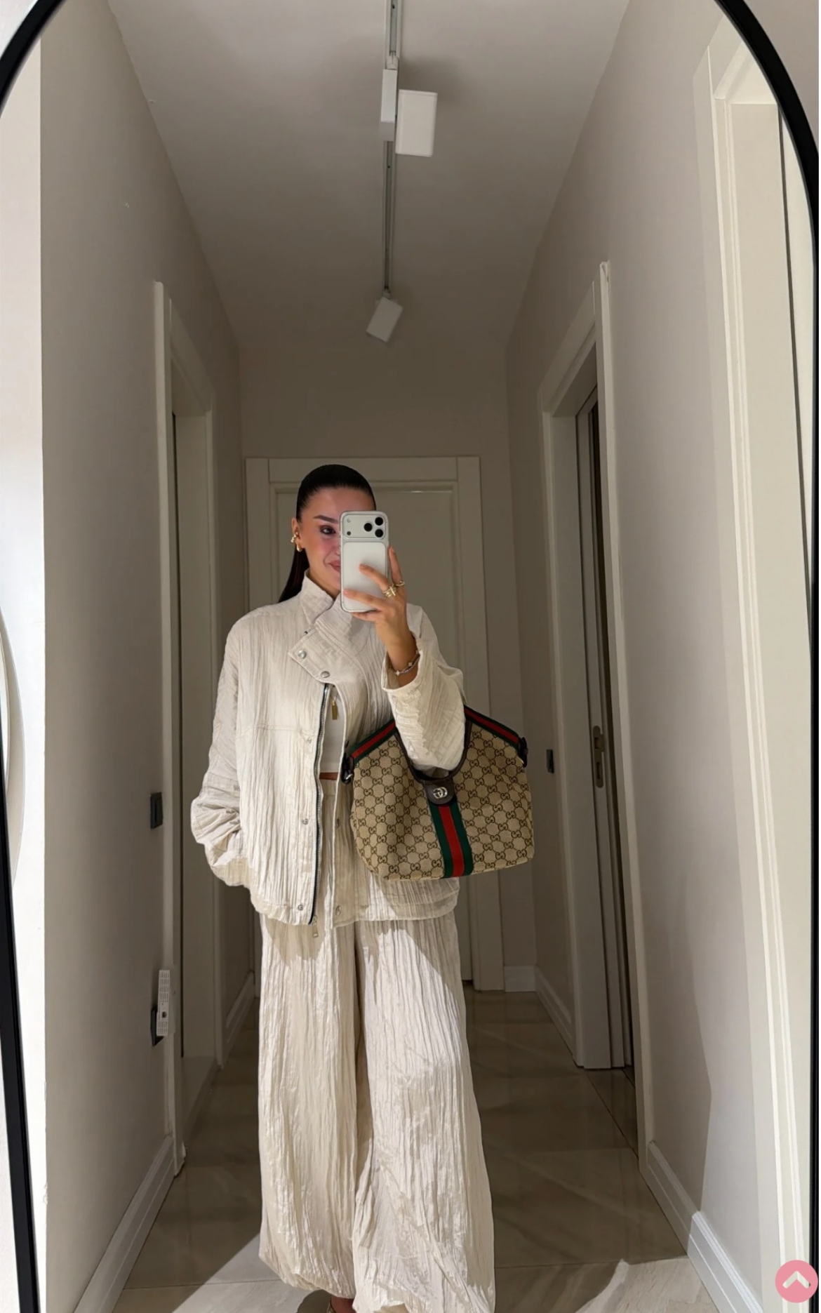 Set off white pleated