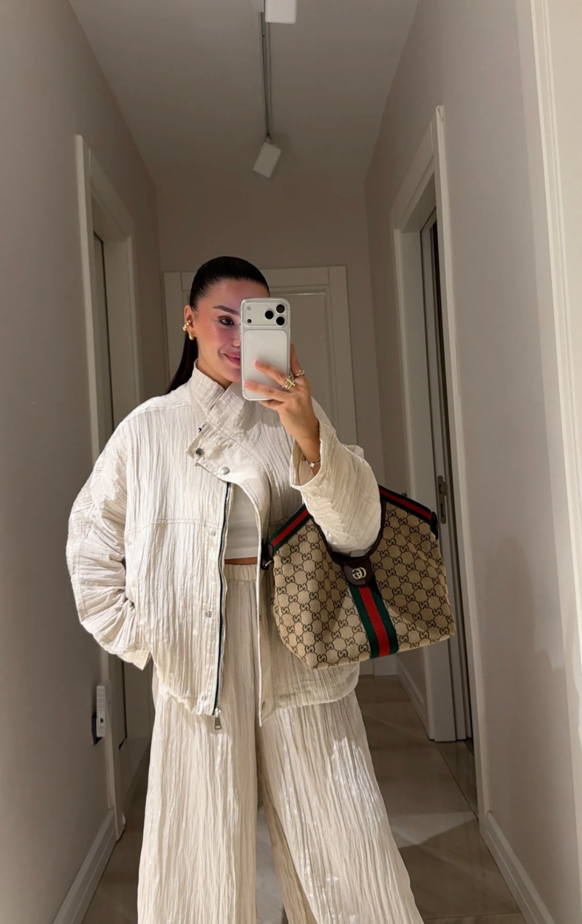 Set off white pleated