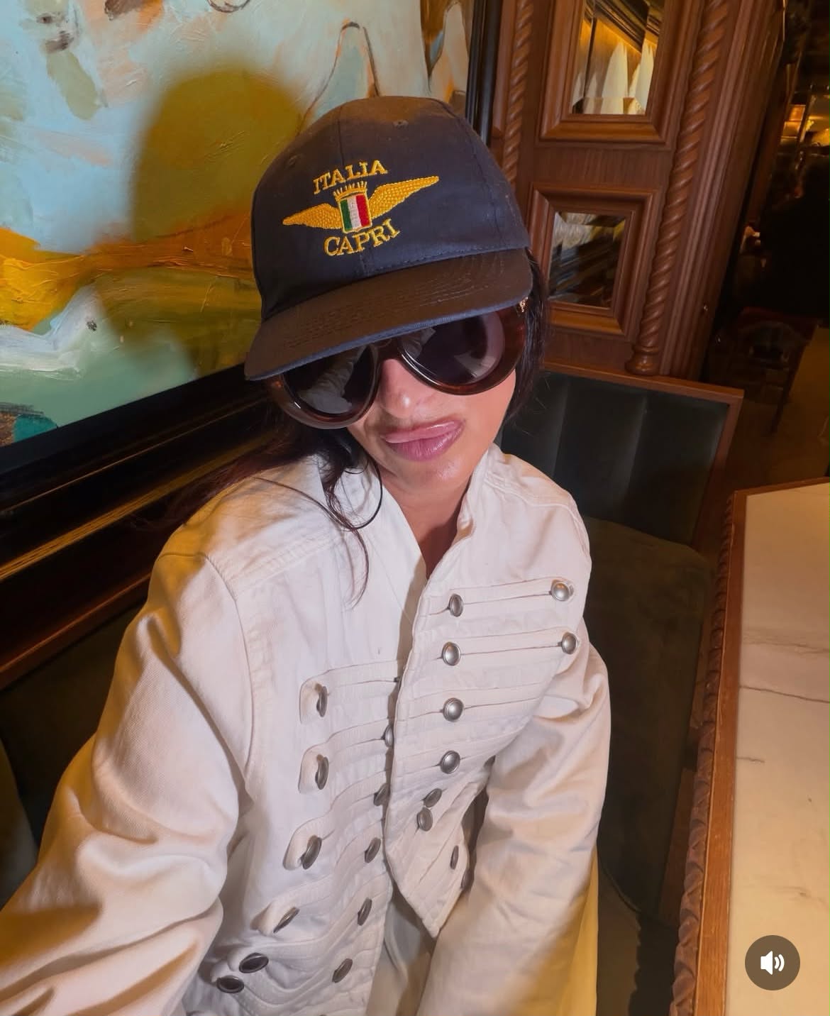 Jacket offhwite napoleon