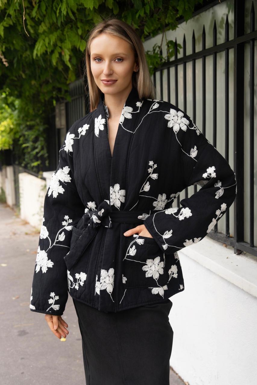 Jacket embroidered black