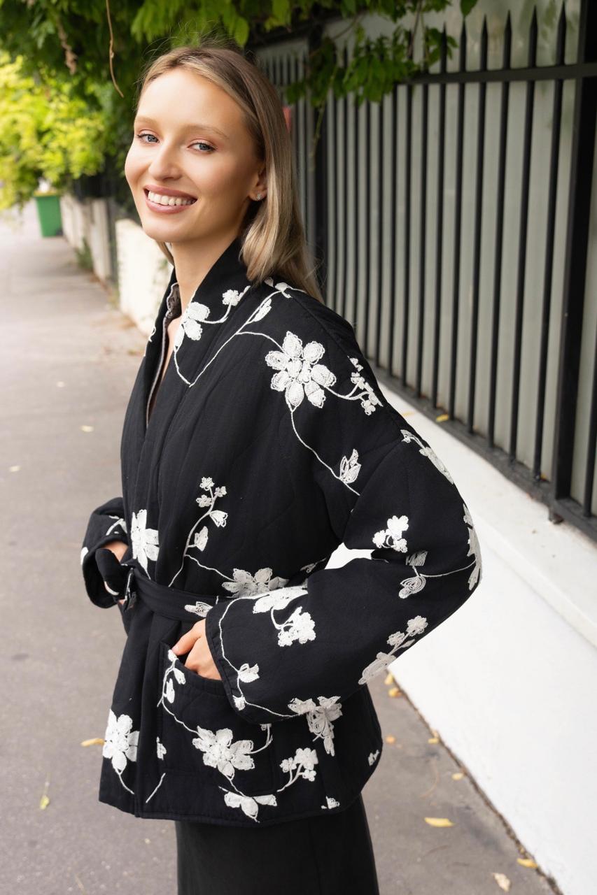 Jacket embroidered black