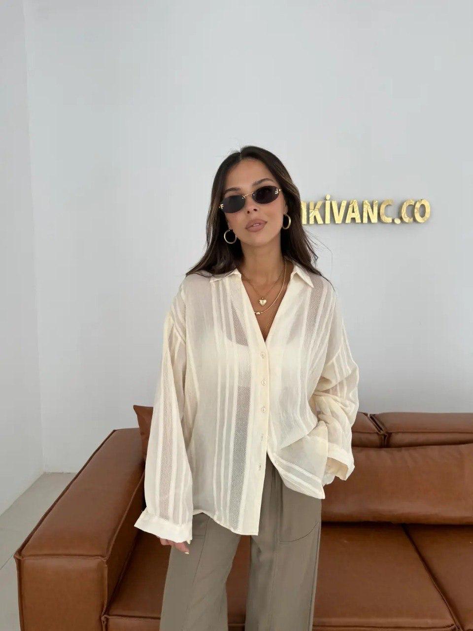 Shirt off white