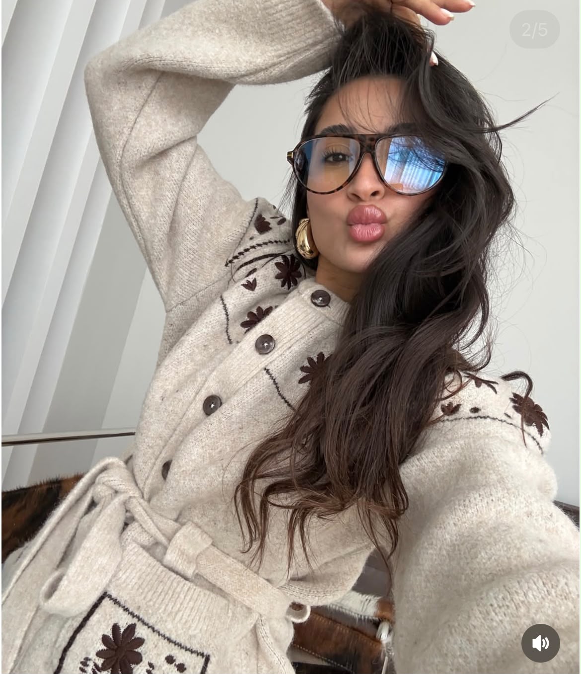 Cardigan Knit beige embroidery brown