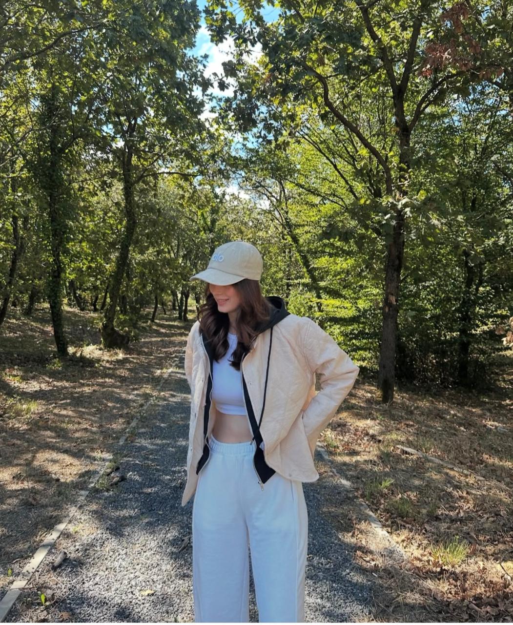 Jacket Attached Hoddie