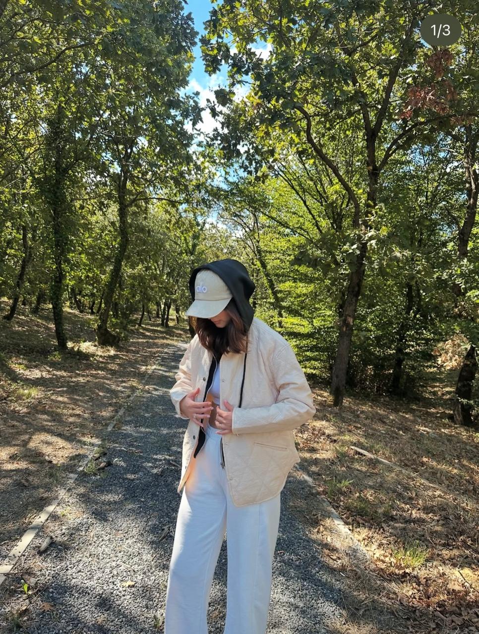 Jacket Attached Hoddie