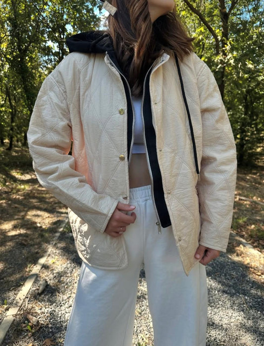 Jacket Attached Hoddie