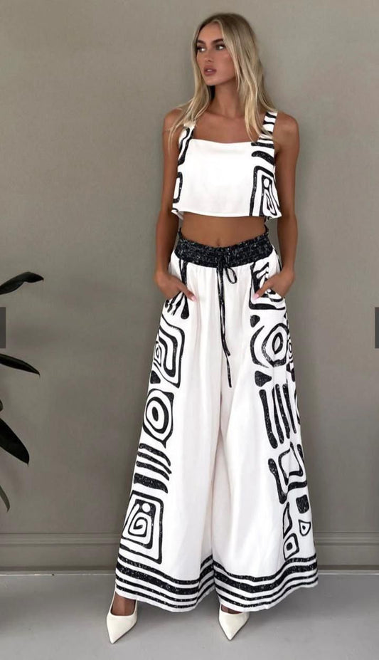 Black White Set